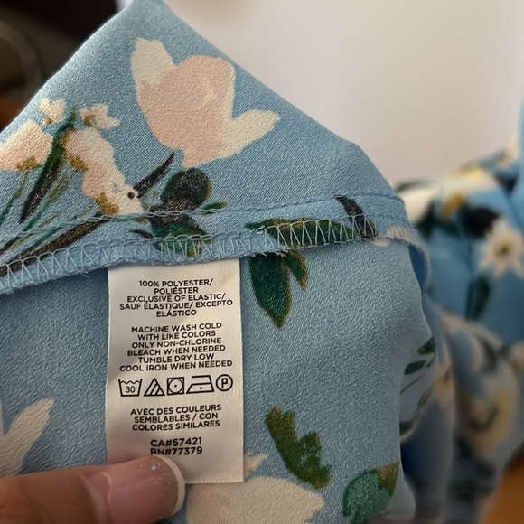 Ann Taylor blue floral dresss size: 6 - Picture 8 of 8